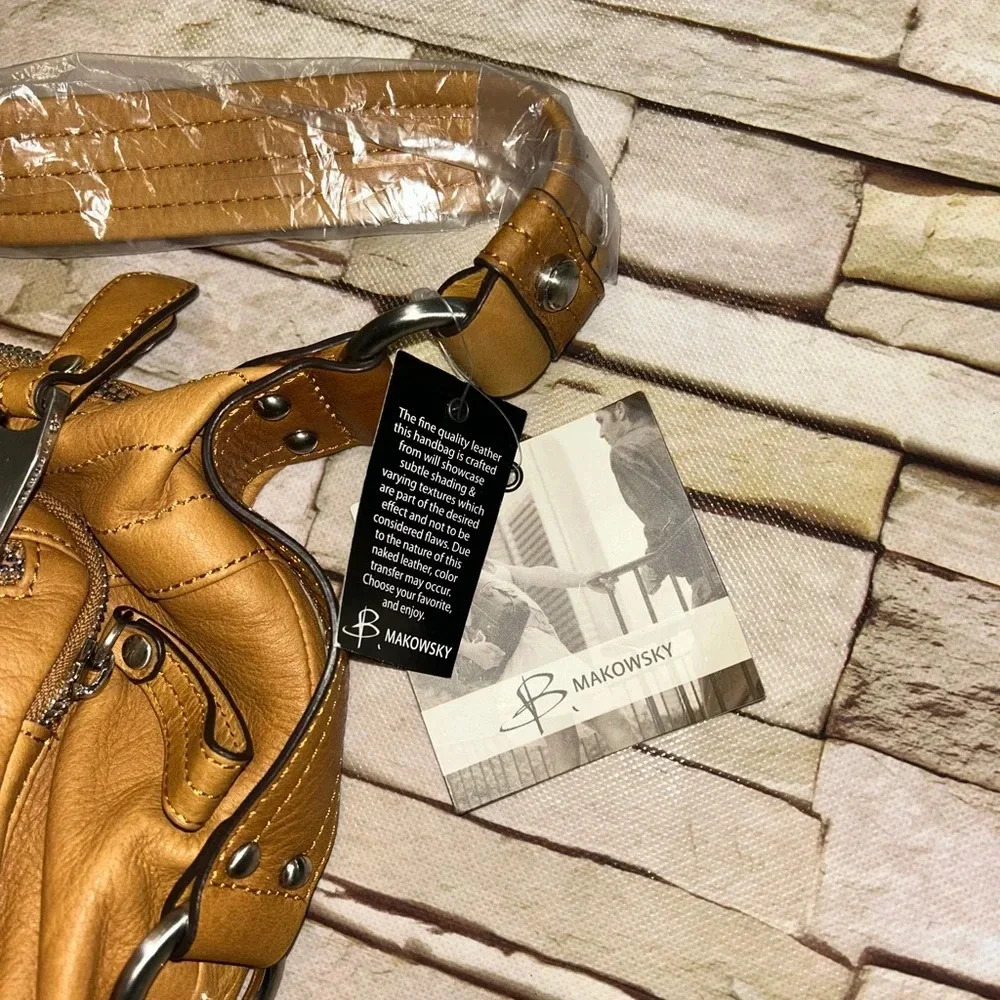 NWT B. Makowsky tan color shoulder bag - Picture 3 of 6